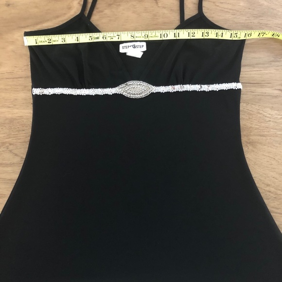 VTG Glitzy deep v-neck stretchy tank - Picture 6 of 6